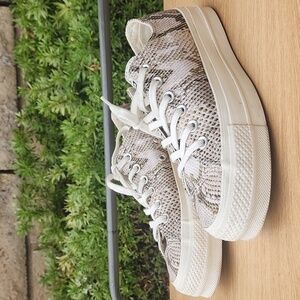 Converse CTAS Lift OX white Gray Sneakers Size 7